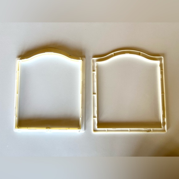 American Girl Grand Hotel Set — REPLACEMENT WINDOW FRAMES ONLY - Picture 2 of 2